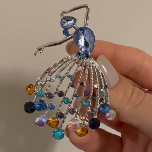 NEW! Elegant Blue Ballet Dancer Brooch. Trendy Ballerina pin. 🩰 Luxury Brooch - Picture 6 of 6
